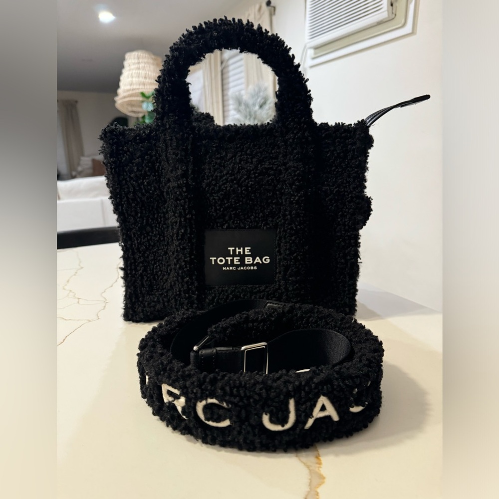 Marc Jacobs The Tote Bag